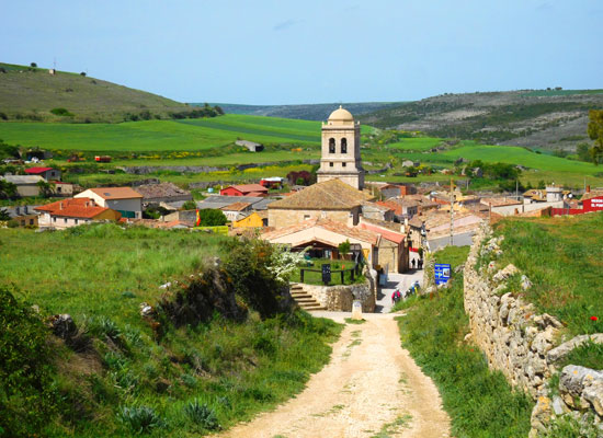 Veduta di Hontanas prima dell'arrivo