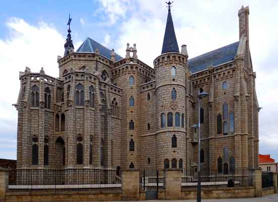 Astorga. Il palacio Episcopal