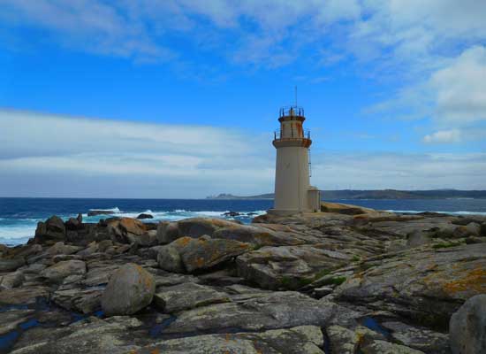 Faro sulla scogliera di Muxía