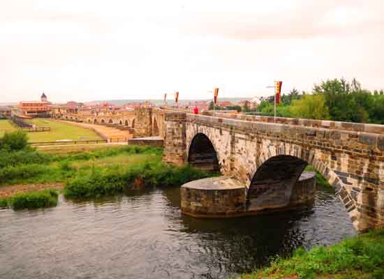 Hospital de Órbigo. Il caratteristico ponte medievale