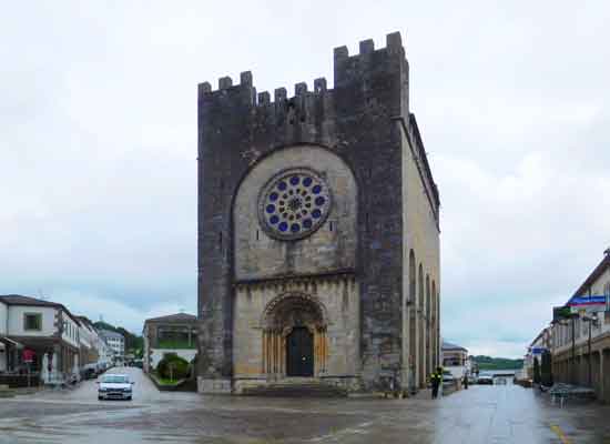 Portomarín. La igrexa de San Nicolás